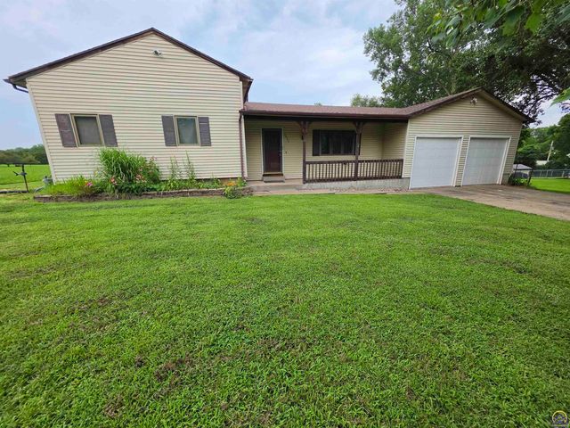 5820 NE Indian Creek RD, Topeka, KS 66617