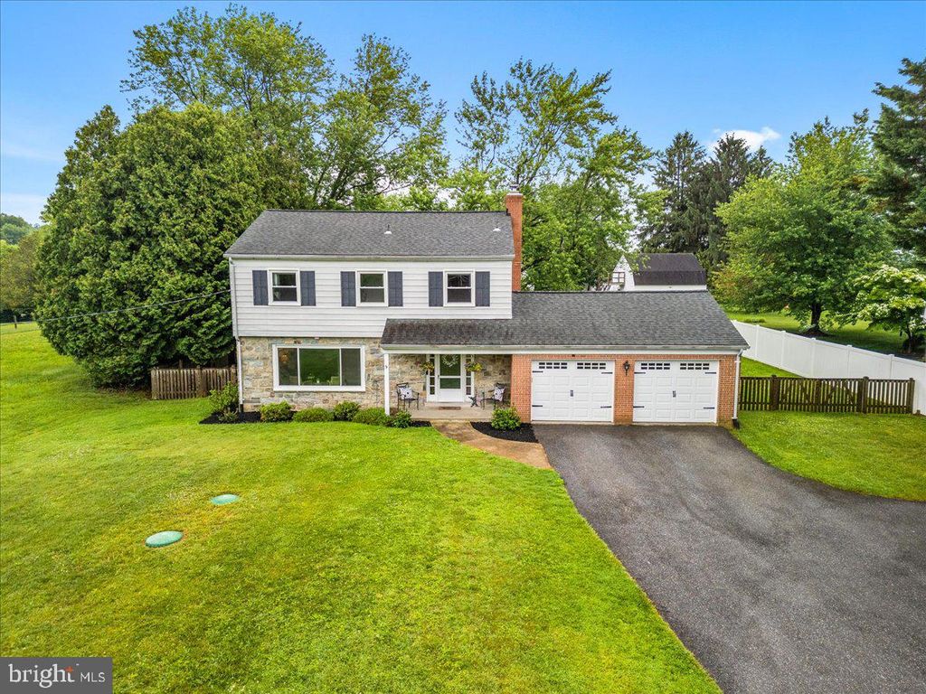 Image 1 of property listing at 26508 AIKEN DR, Clarksburg, MD 20871