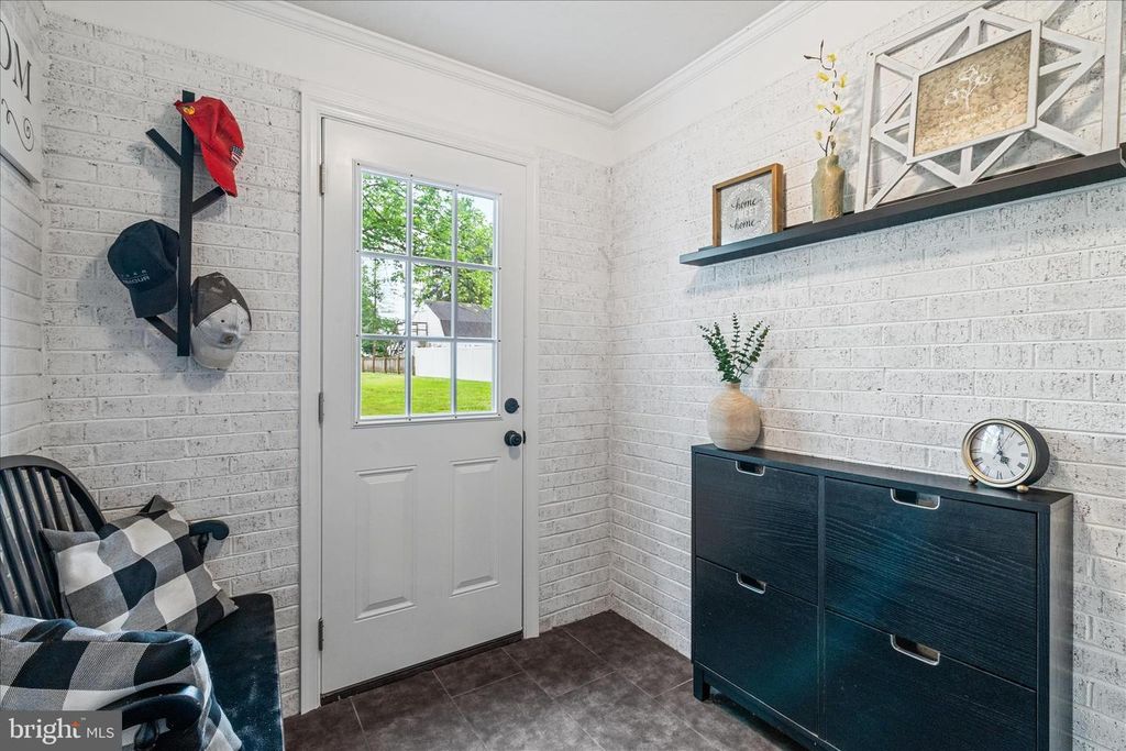 Image 10 of property listing at 26508 AIKEN DR, Clarksburg, MD 20871