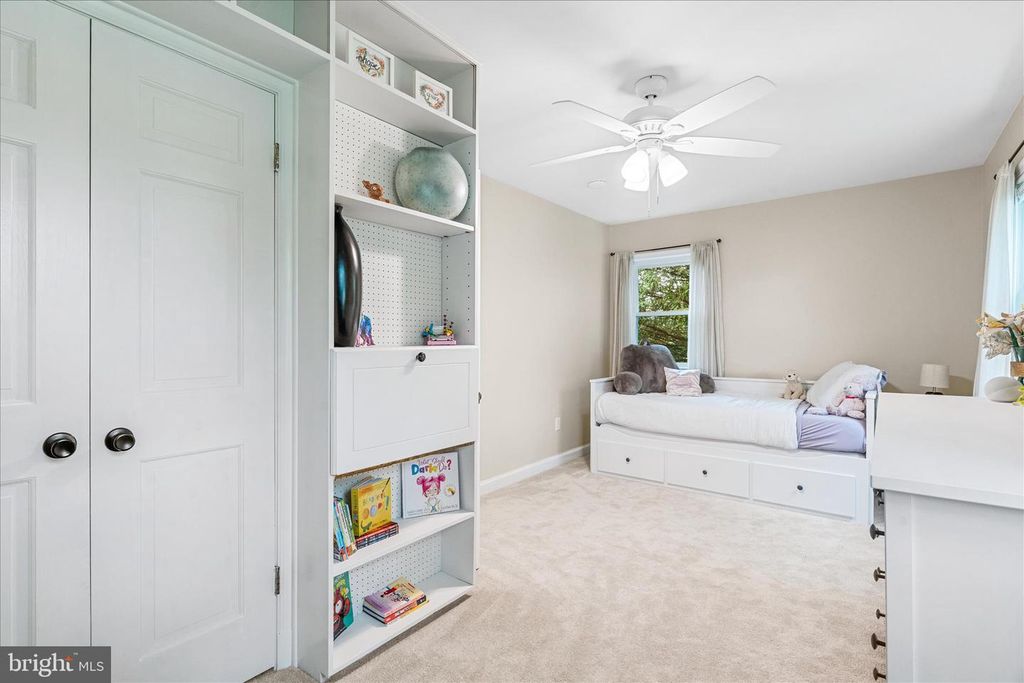 Image 16 of property listing at 26508 AIKEN DR, Clarksburg, MD 20871