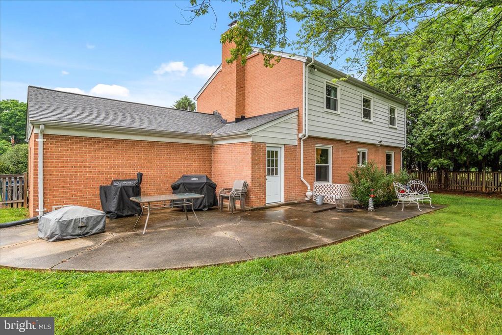 Image 21 of property listing at 26508 AIKEN DR, Clarksburg, MD 20871
