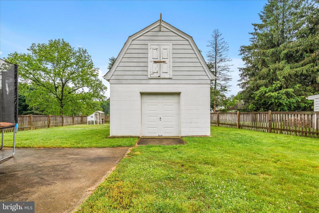 Image 24 of property listing at 26508 AIKEN DR, Clarksburg, MD 20871