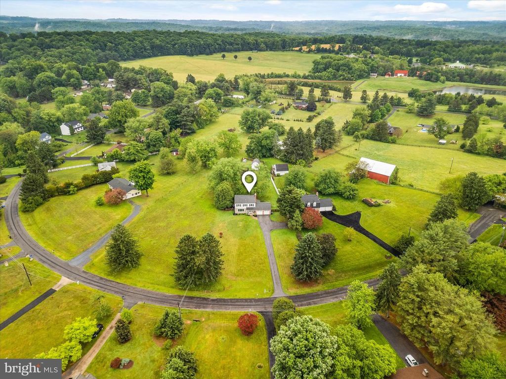 Image 27 of property listing at 26508 AIKEN DR, Clarksburg, MD 20871