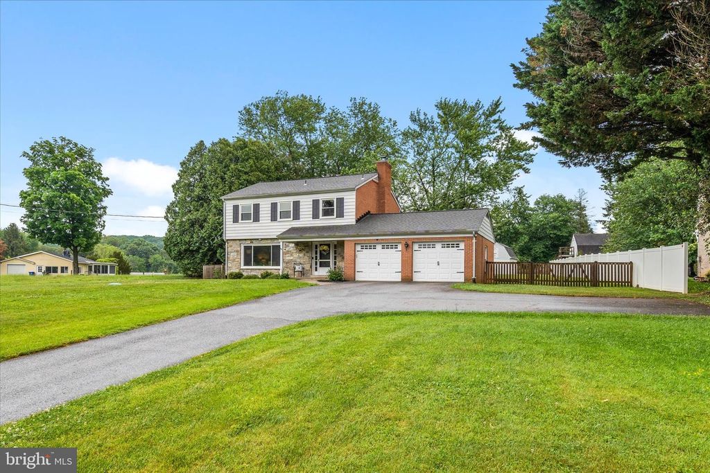 Image 33 of property listing at 26508 AIKEN DR, Clarksburg, MD 20871