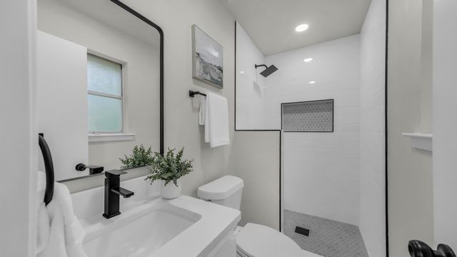 404 Nathan Street, Burleson, TX 76028