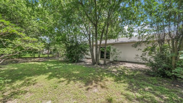 404 Nathan Street, Burleson, TX 76028