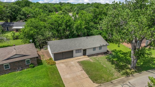 404 Nathan Street, Burleson, TX 76028