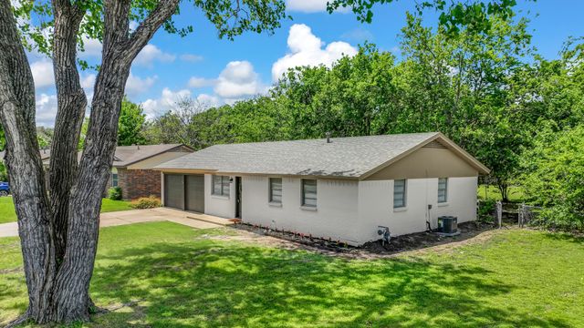 404 Nathan Street, Burleson, TX 76028