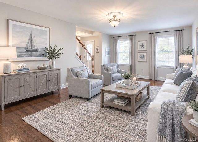 21 Marwood Road N Right Side, Port Washington, NY 11050