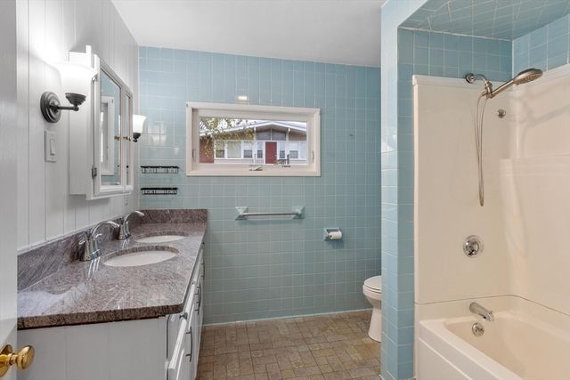 20 Greystone Ave 20, Haverhill, MA 01835