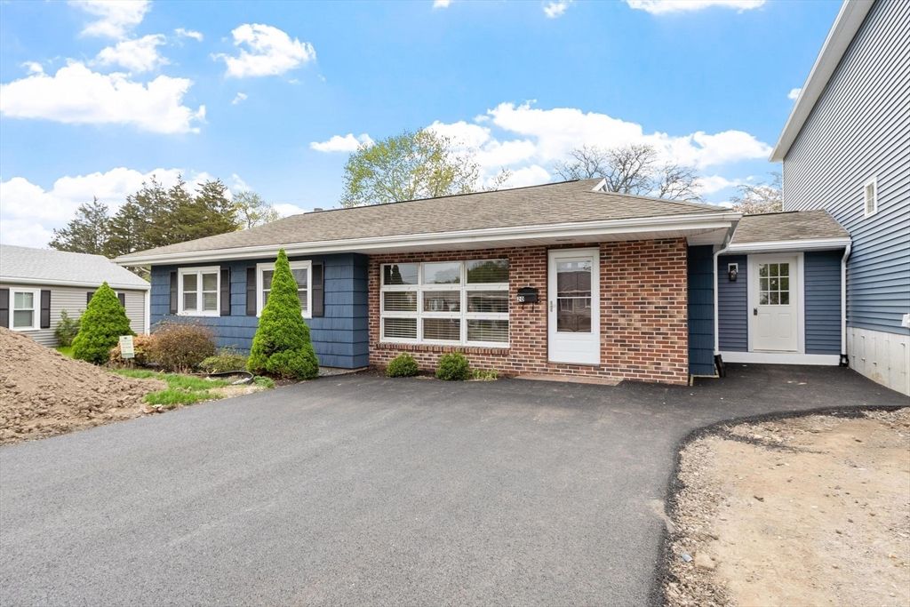 20 Greystone Ave 20, Haverhill, MA 01835