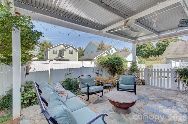 14619 Holly Springs Drive, Huntersville, NC 28078