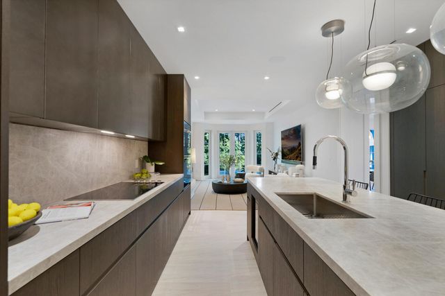 2219 Ibis Isle Road E, Palm Beach, FL 33480