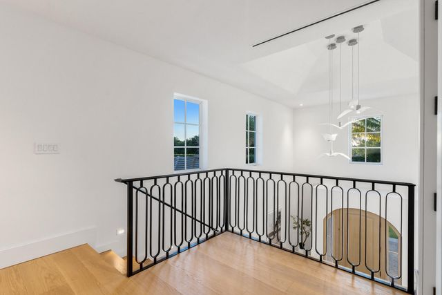 2219 Ibis Isle Road E, Palm Beach, FL 33480