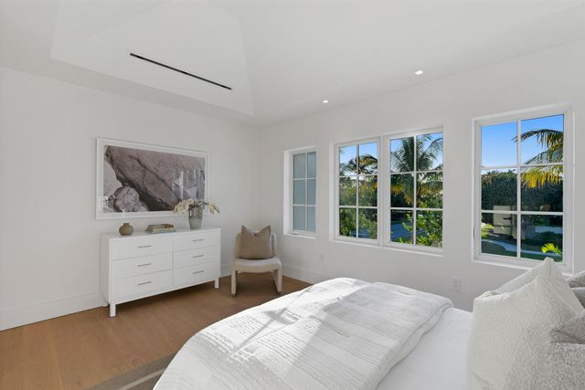 2219 Ibis Isle Road E, Palm Beach, FL 33480