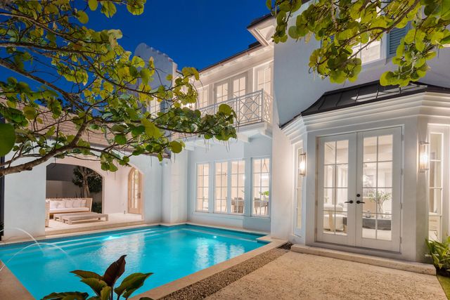 2219 Ibis Isle Road E, Palm Beach, FL 33480