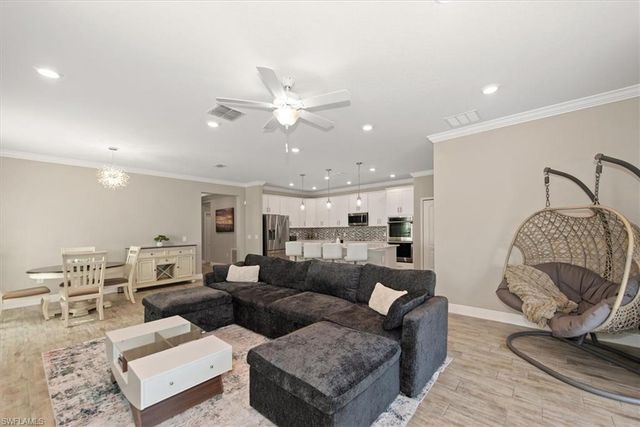 8753 Cascade Price CIR, North Fort Myers, FL 33917