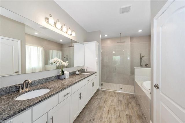 8753 Cascade Price CIR, North Fort Myers, FL 33917