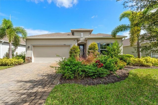 8753 Cascade Price CIR, North Fort Myers, FL 33917