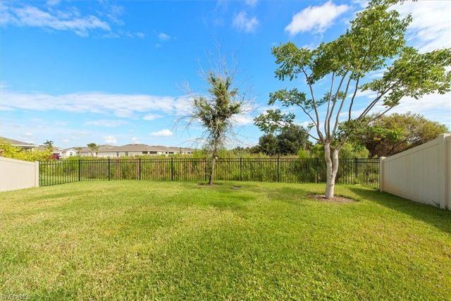 8753 Cascade Price CIR, North Fort Myers, FL 33917