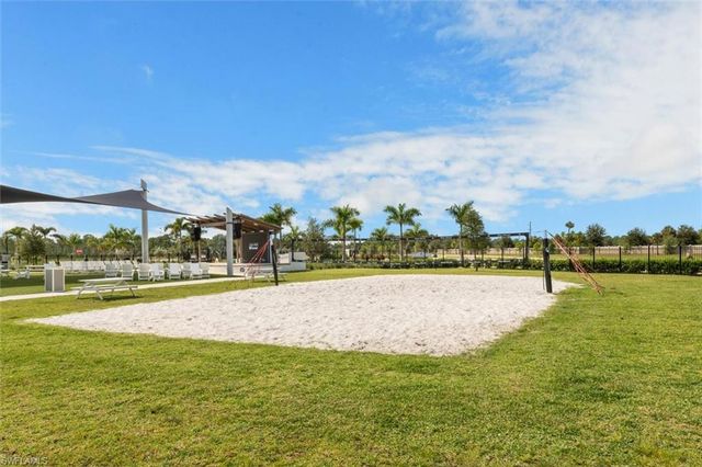 8753 Cascade Price CIR, North Fort Myers, FL 33917
