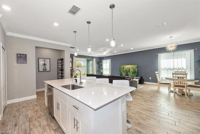 8753 Cascade Price CIR, North Fort Myers, FL 33917