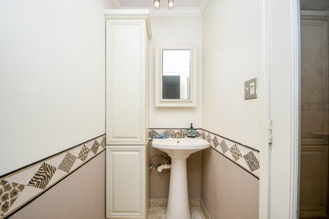 1938 Augusta Drive, Houston, TX 77057