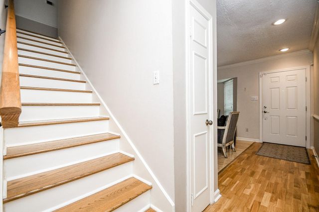 1938 Augusta Drive, Houston, TX 77057