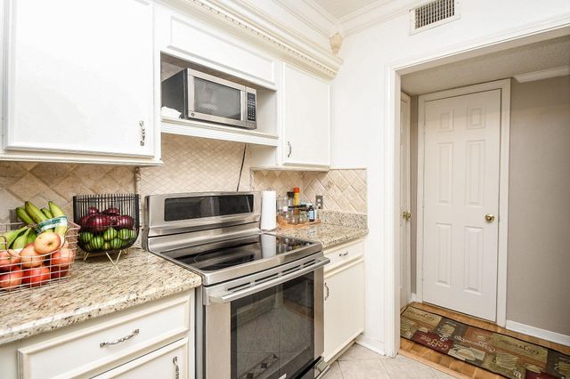 1938 Augusta Drive, Houston, TX 77057