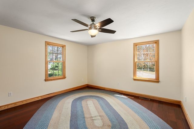 12 Mooreland Dr, Uxbridge, MA 01569