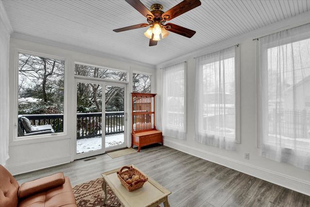 303 N Hubbards Lane, Louisville, KY 40207