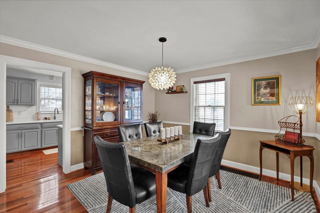 303 N Hubbards Lane, Louisville, KY 40207