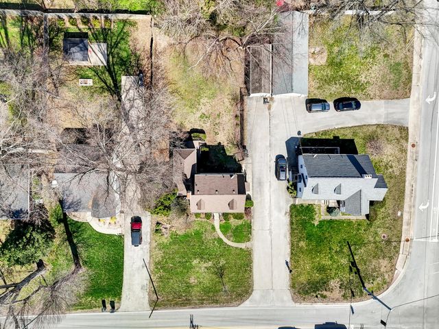 303 N Hubbards Lane, Louisville, KY 40207