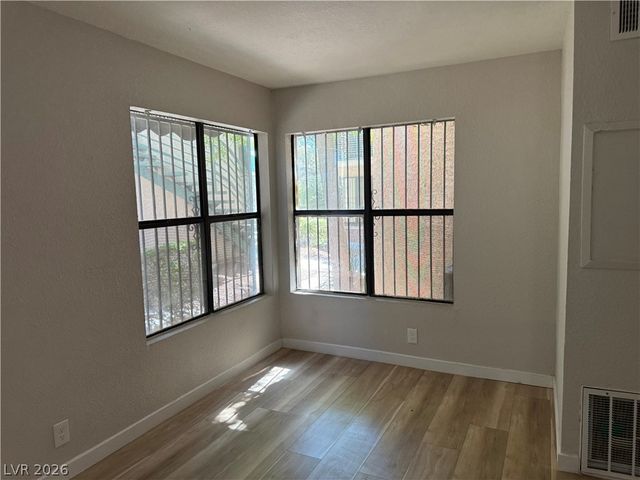 530 Elm Drive 105, Las Vegas, NV 89169