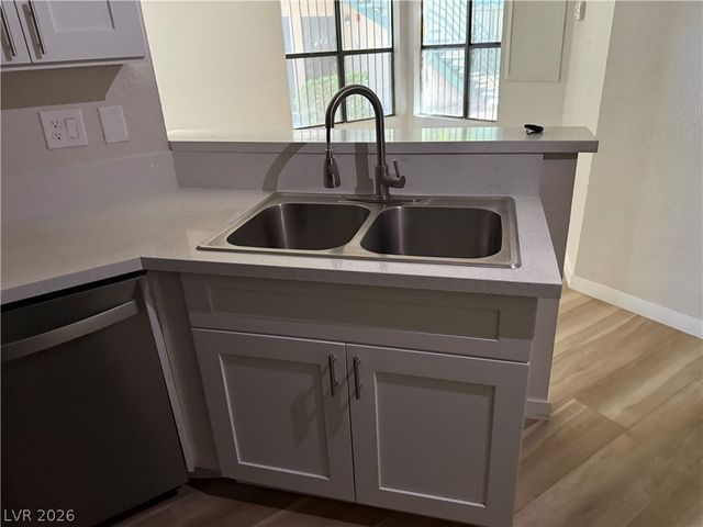 530 Elm Drive 105, Las Vegas, NV 89169