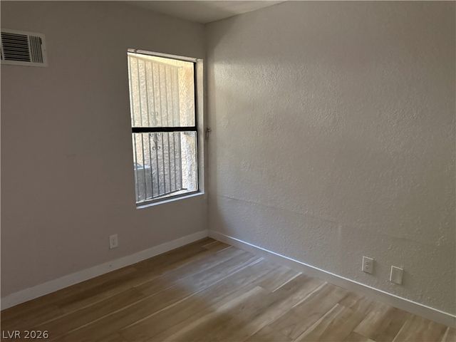 530 Elm Drive 105, Las Vegas, NV 89169