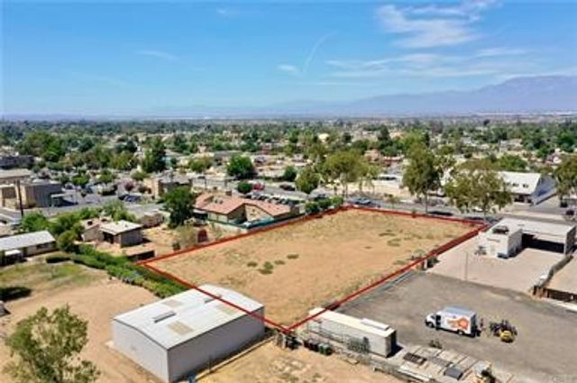 866 6th Street, Norco, CA 92860