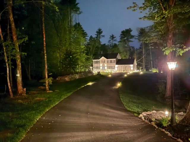 16 Stagecoach Road, Barrington, NH 03825