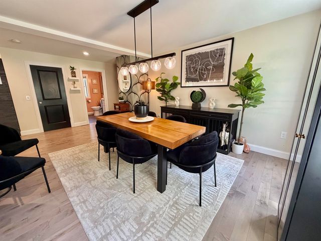 16 Stagecoach Road, Barrington, NH 03825