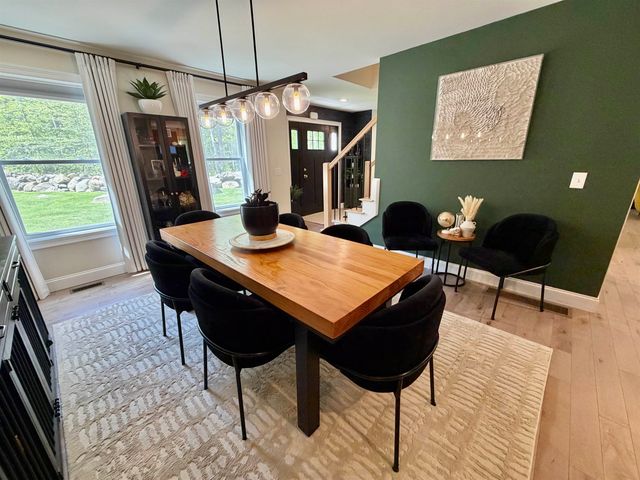 16 Stagecoach Road, Barrington, NH 03825
