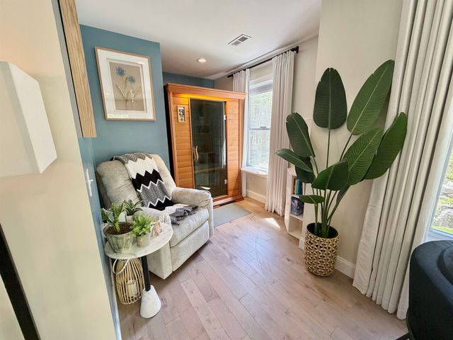 16 Stagecoach Road, Barrington, NH 03825