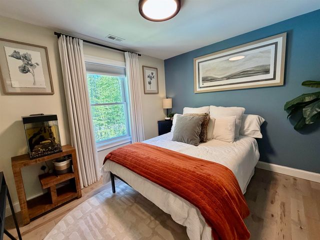 16 Stagecoach Road, Barrington, NH 03825