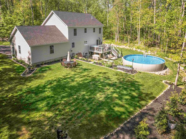 16 Stagecoach Road, Barrington, NH 03825