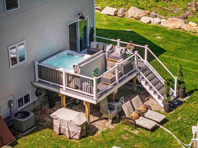 16 Stagecoach Road, Barrington, NH 03825