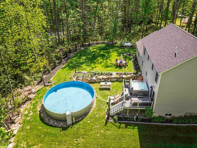 16 Stagecoach Road, Barrington, NH 03825