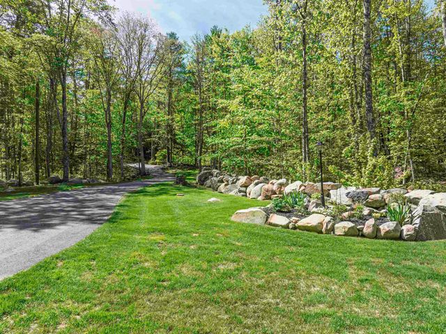 16 Stagecoach Road, Barrington, NH 03825