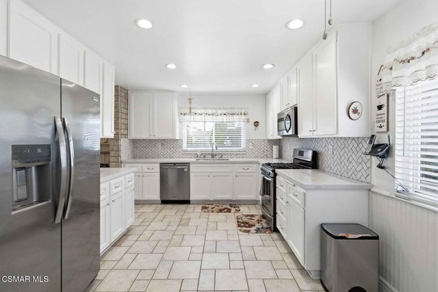 497 Mark Drive, Simi Valley, CA 93065