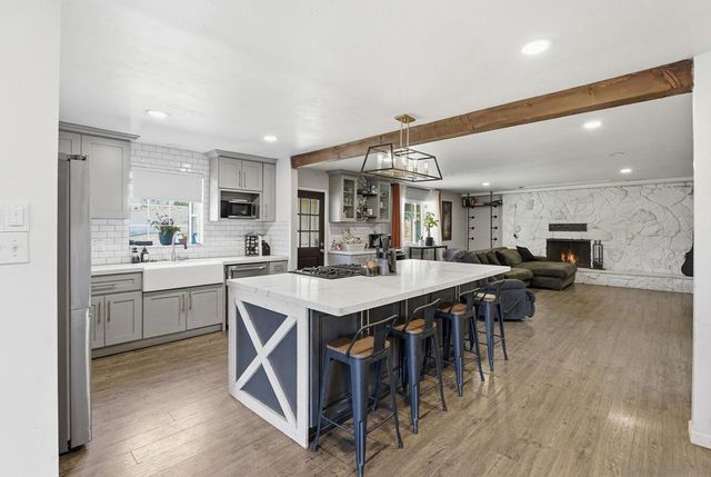 1315 Hillcrest Dr, Alpine, CA 91901