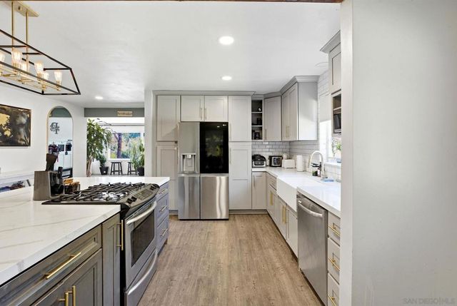 1315 Hillcrest Dr, Alpine, CA 91901