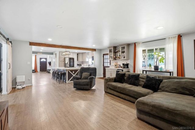 1315 Hillcrest Dr, Alpine, CA 91901